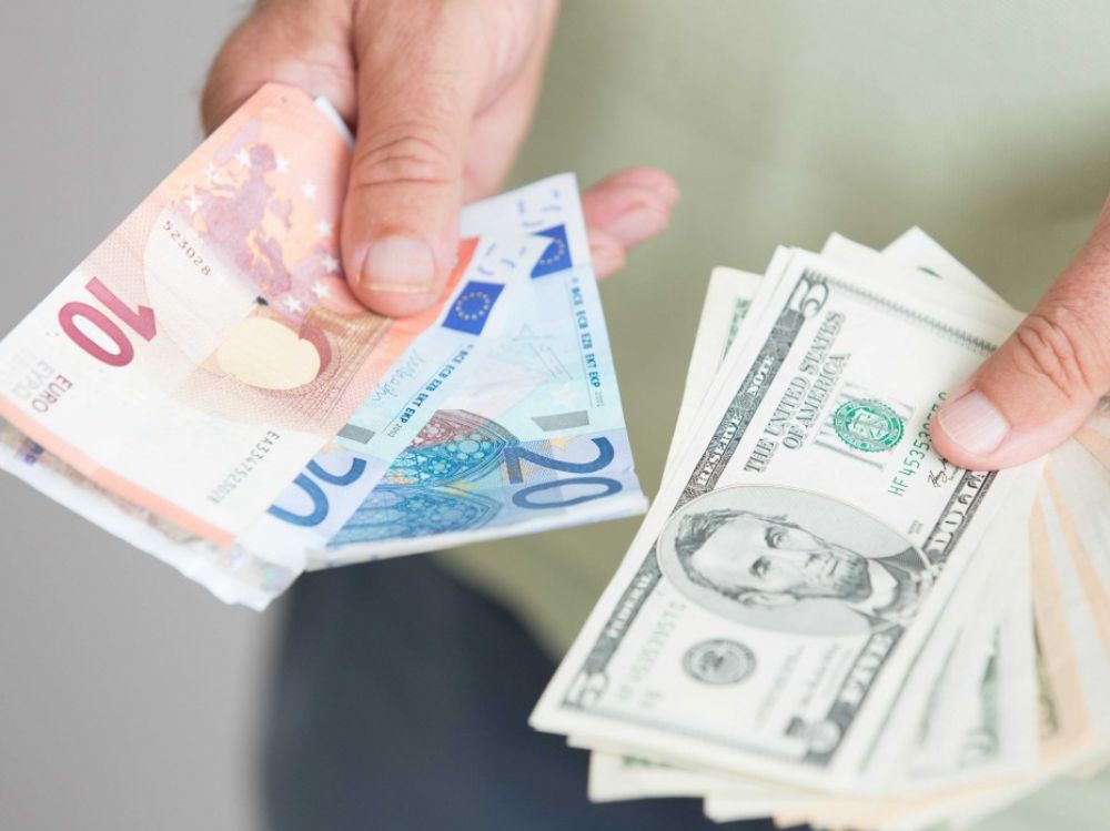 Les remises migratoires devraient atteindre 630 milliards de dollars en 2022 avec des flux record vers l'Ukraine